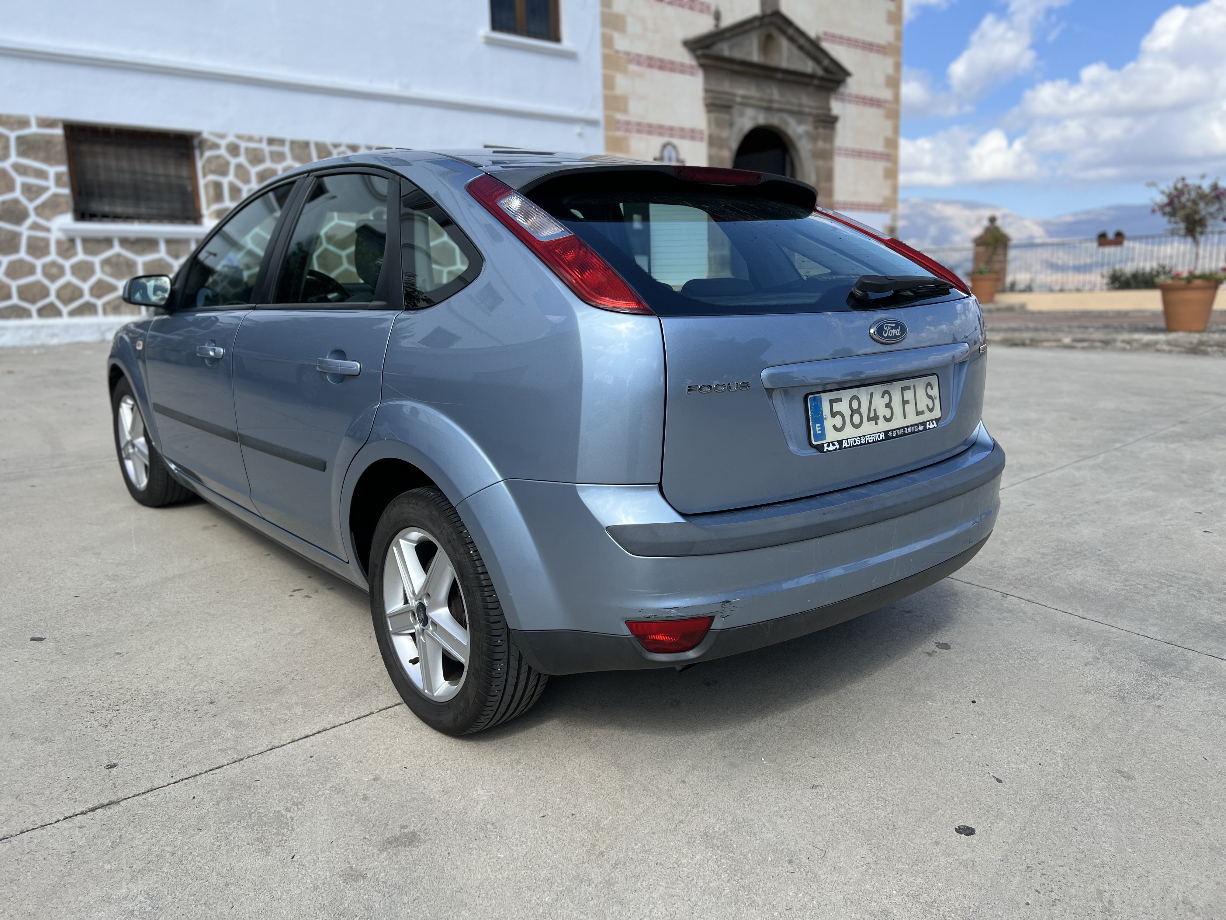 Ford Focus - Thumbnail 5