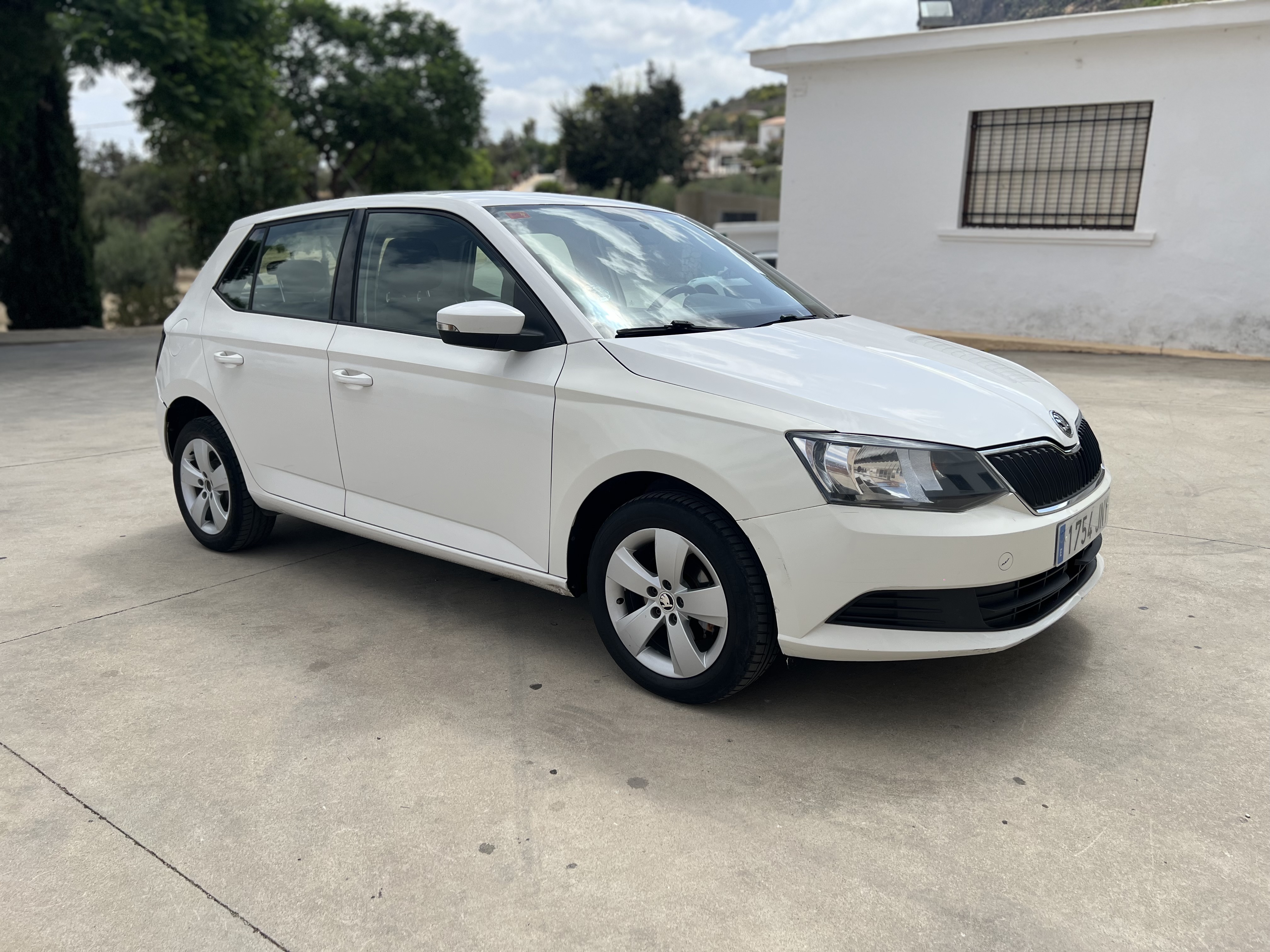 Skoda Fabia - Thumbnail 3