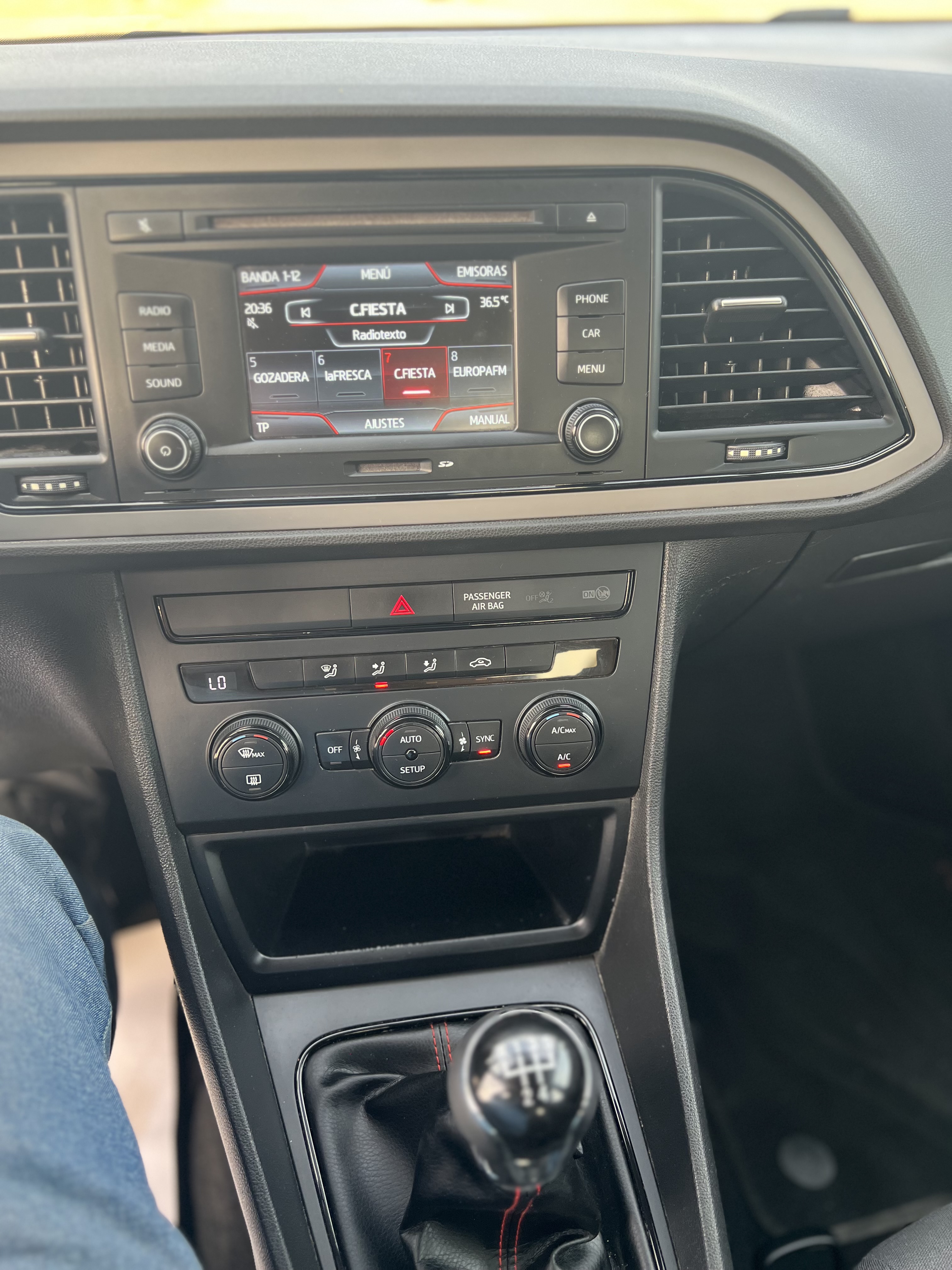 Seat Leon - Thumbnail 8