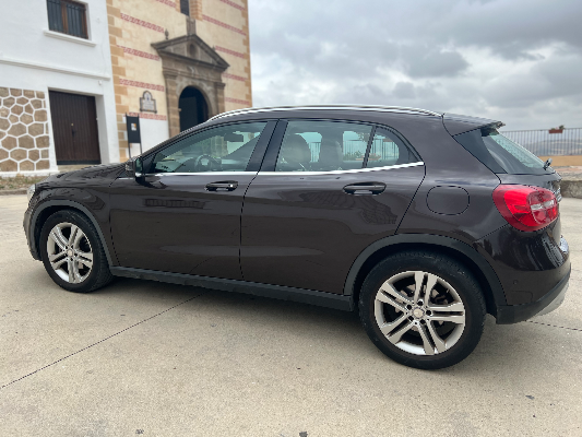 Mercedes  GLA - Thumbnail 6