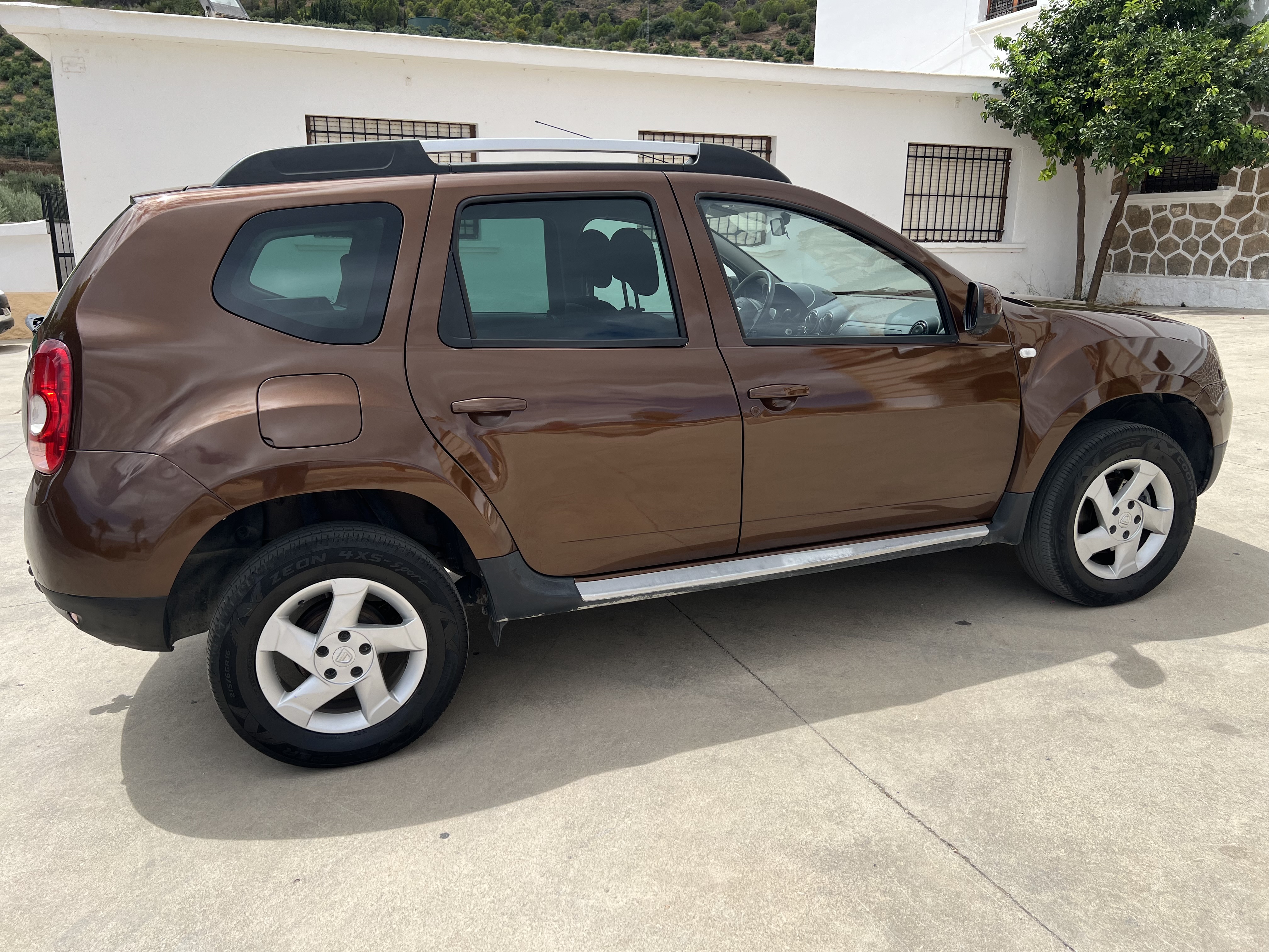 Dacia Duster - Thumbnail 4