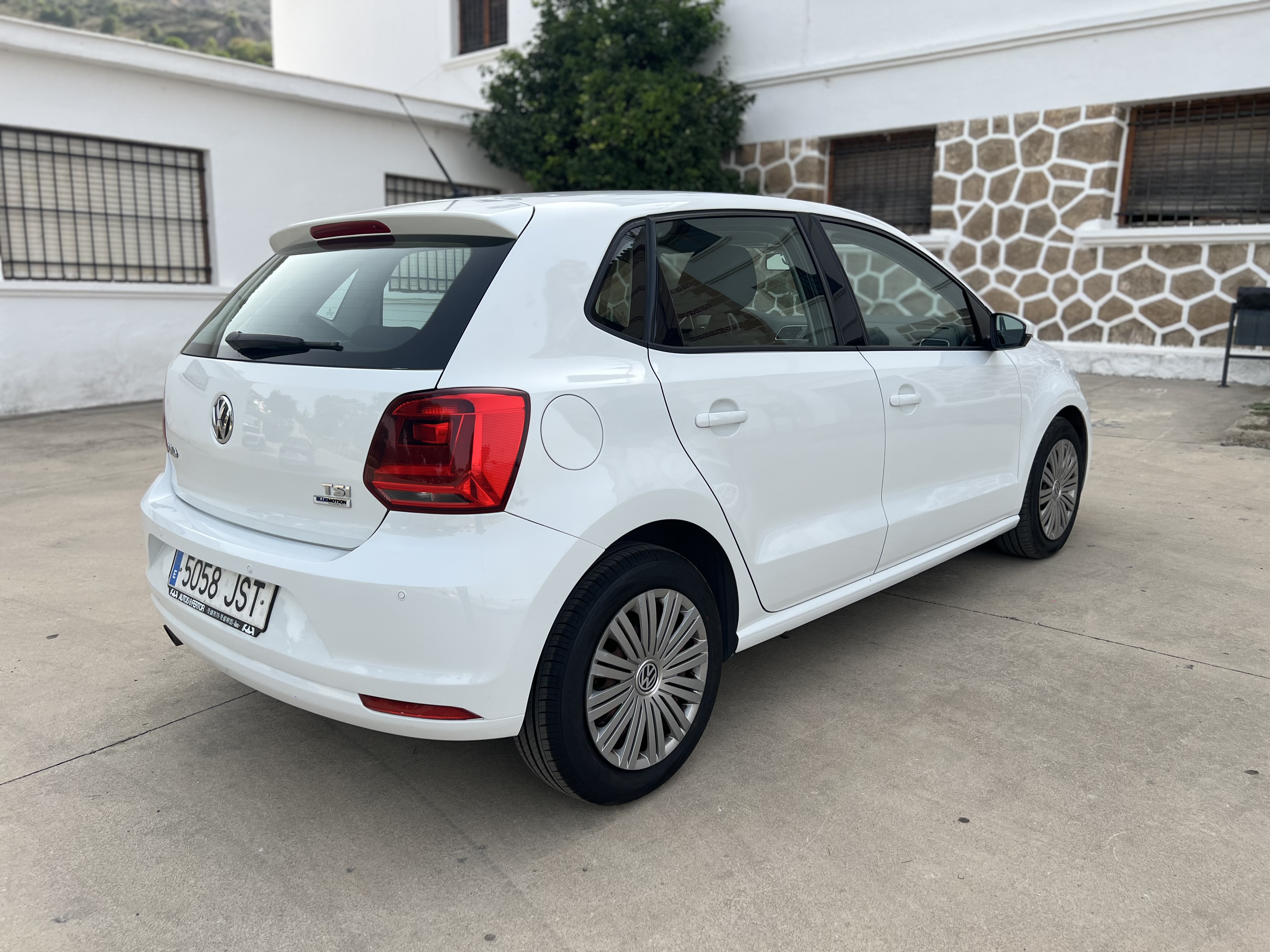 Volkswagen  Polo - Thumbnail 7