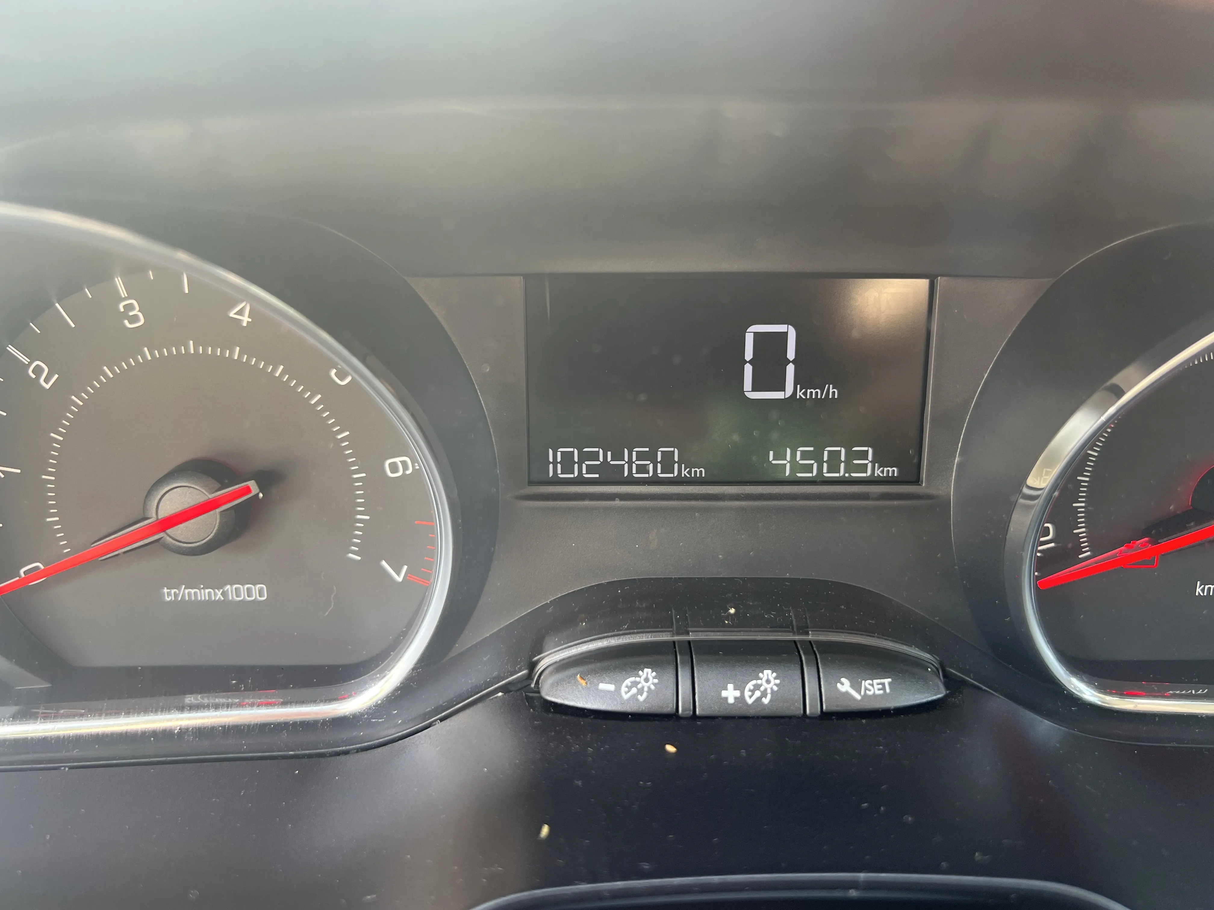 Peugeot 208 1.2 Active - Thumbnail 2