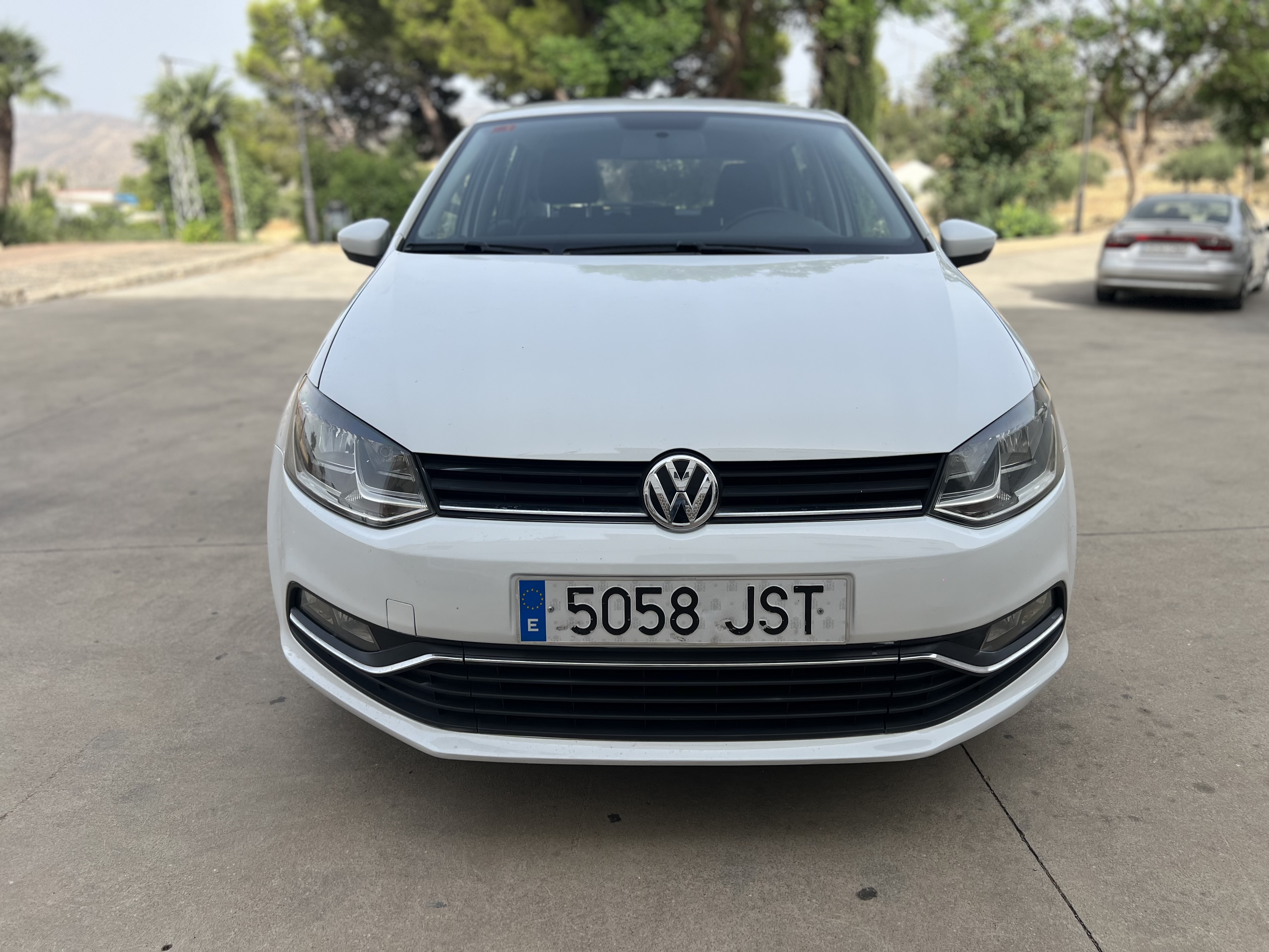 Volkswagen  Polo - Thumbnail 2