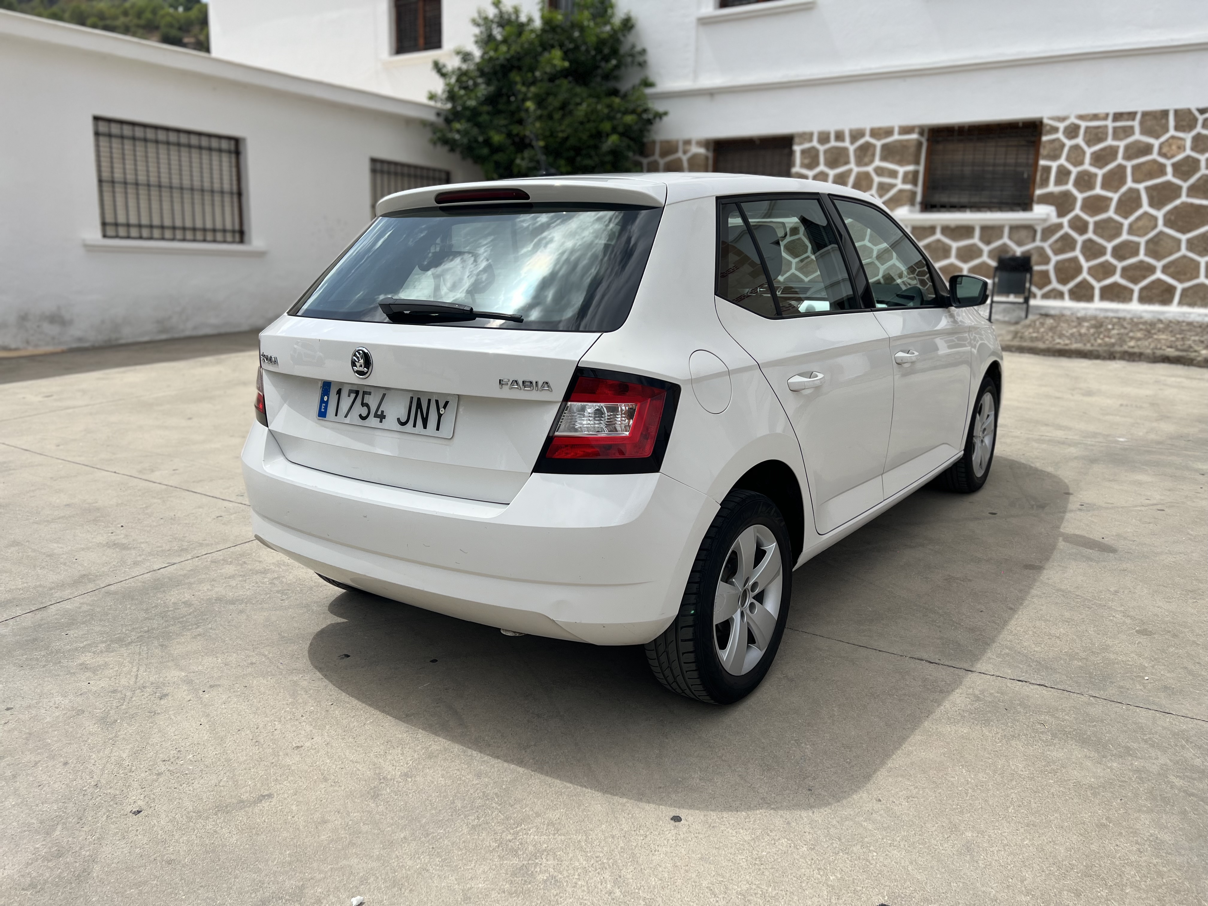 Skoda Fabia - Thumbnail 5