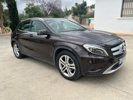 Mercedes  GLA - Thumbnail 3