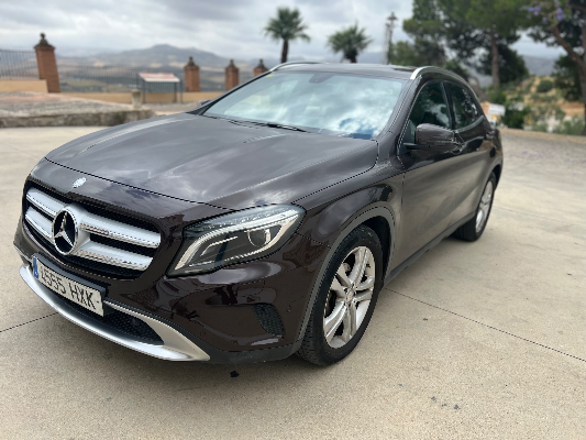 Mercedes  GLA