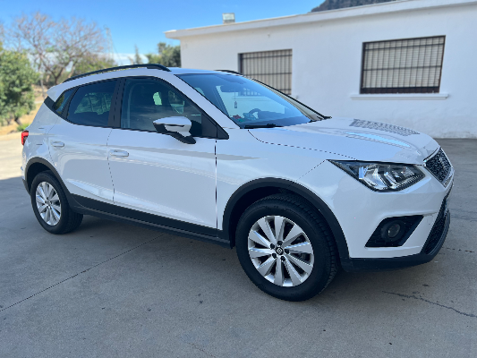 Seat  Arona - Thumbnail 3