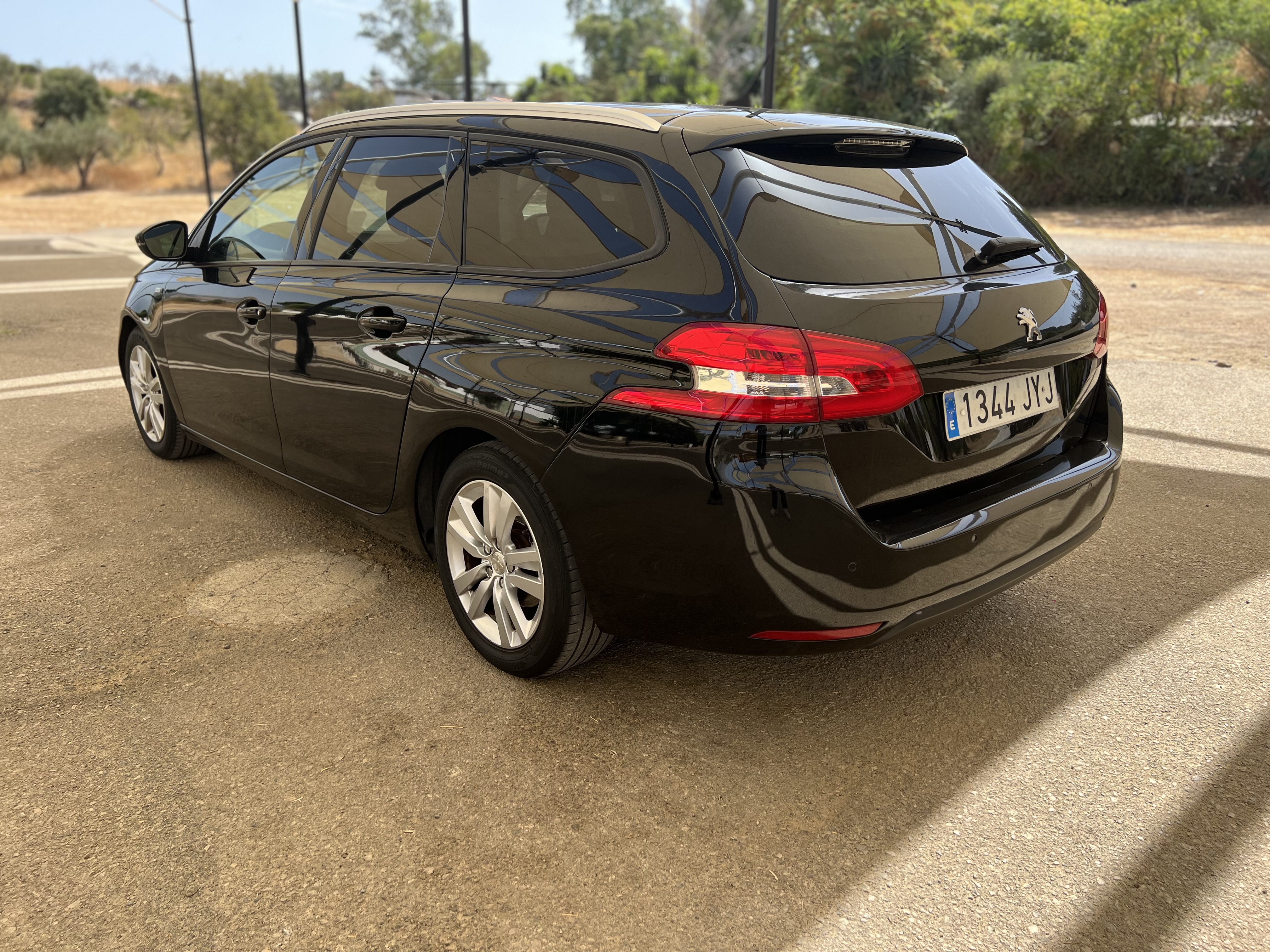 Peugeot 308 SW - Thumbnail 6